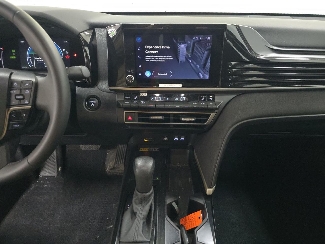 Toyota Camry XLE AWD (Natl) 2025