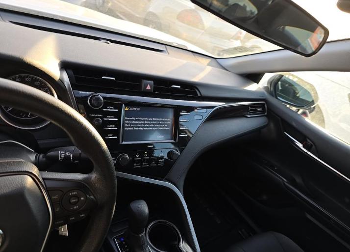Toyota Camry LE Auto (Natl) 2020