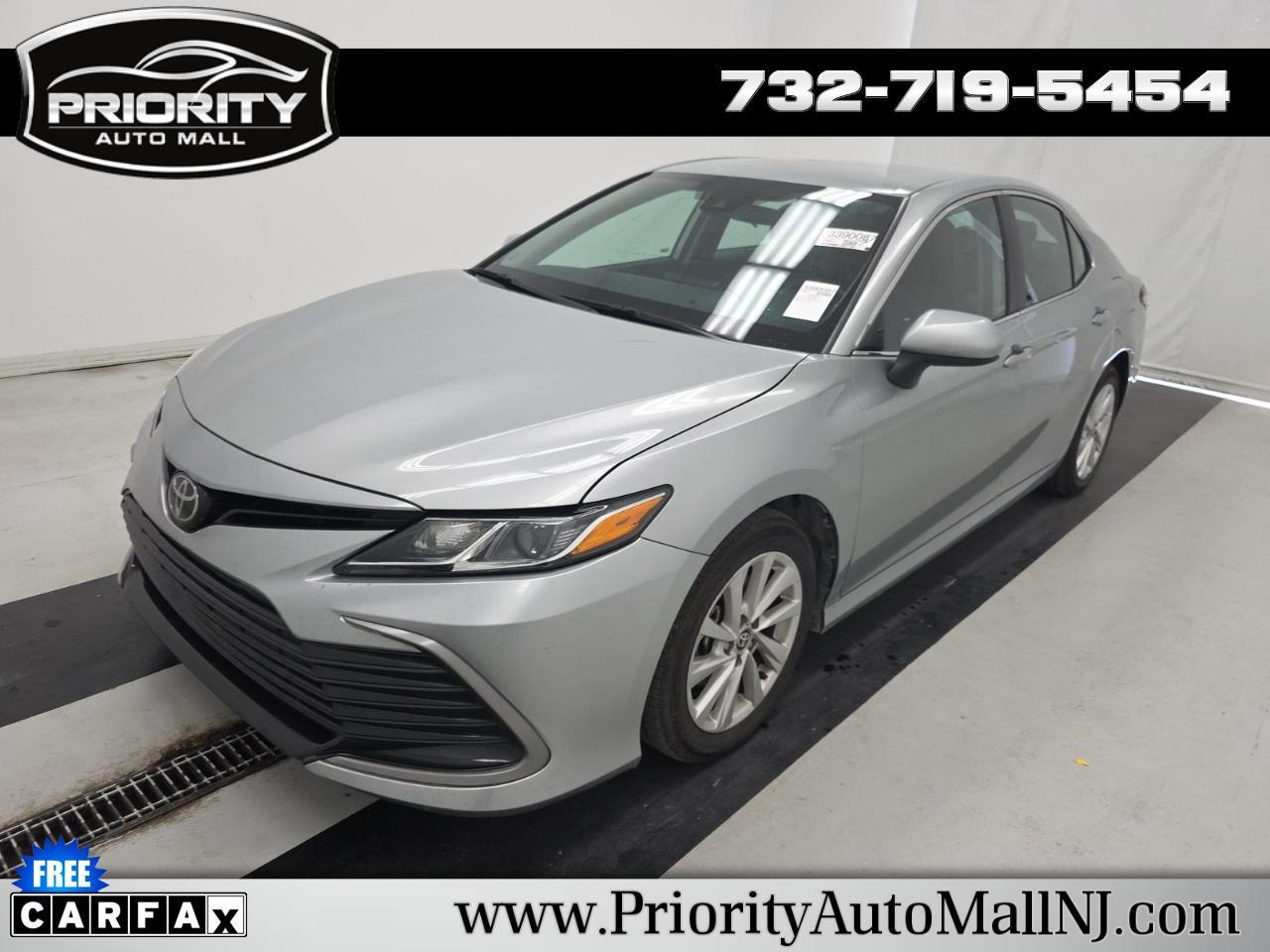 Toyota Camry LE Auto (Natl) 2024