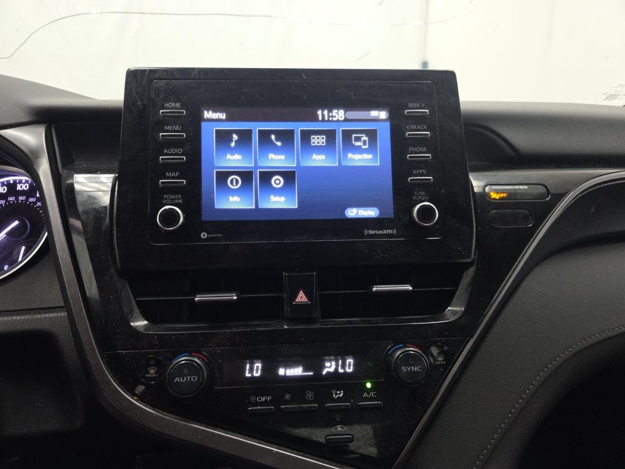 Toyota Camry LE Auto (Natl) 2024