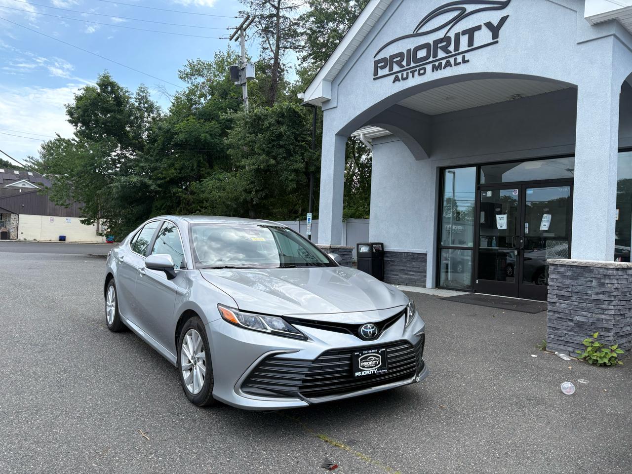 Toyota Camry LE Auto (Natl) 2024