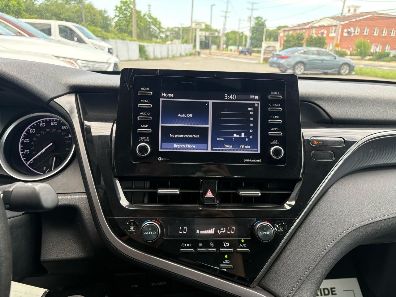 Toyota Camry LE Auto (Natl) 2024