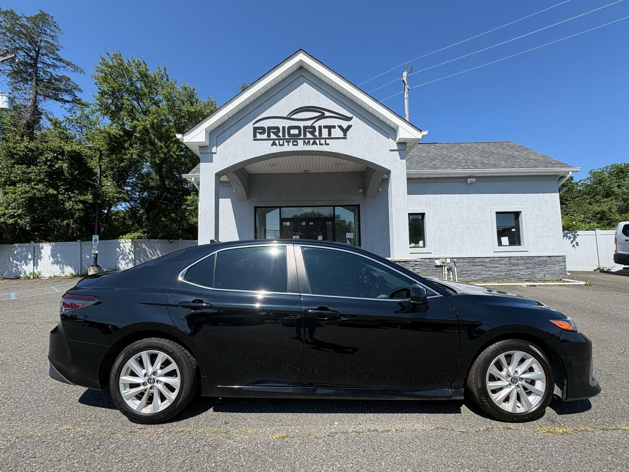 Toyota Camry LE Auto (Natl) 2023