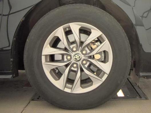 Toyota Sienna LE FWD 8-Passenger (Natl) 2023