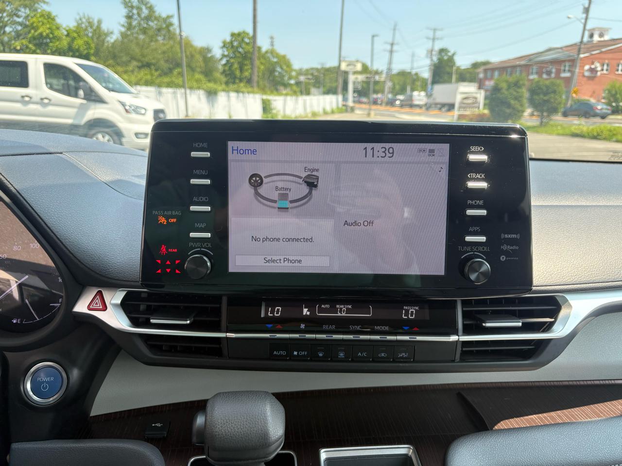 Toyota Sienna LE FWD 8-Passenger (Natl) 2023