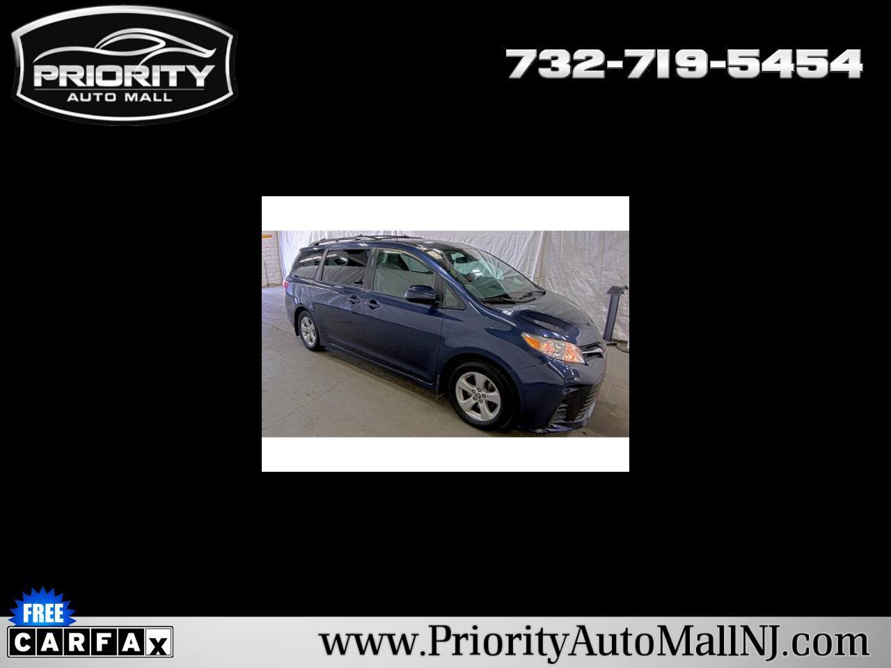 Toyota Sienna LE FWD 8-Passenger (Natl) 2020