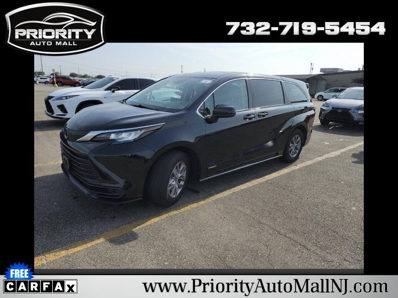 Toyota Sienna LE FWD 8-Passenger (Natl) 2021