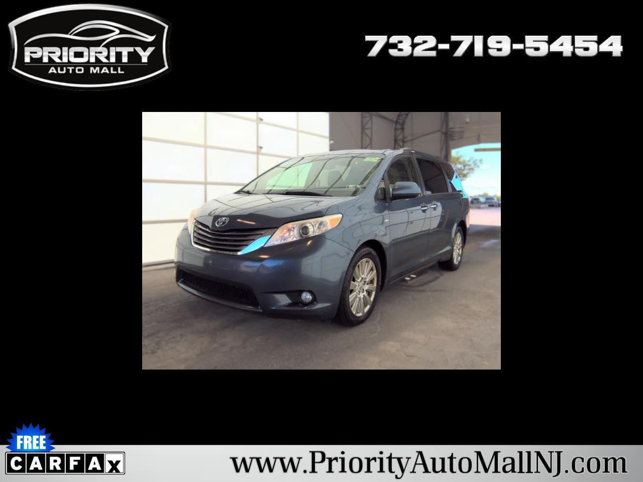 Toyota Sienna XLE 7-Passenger 2017