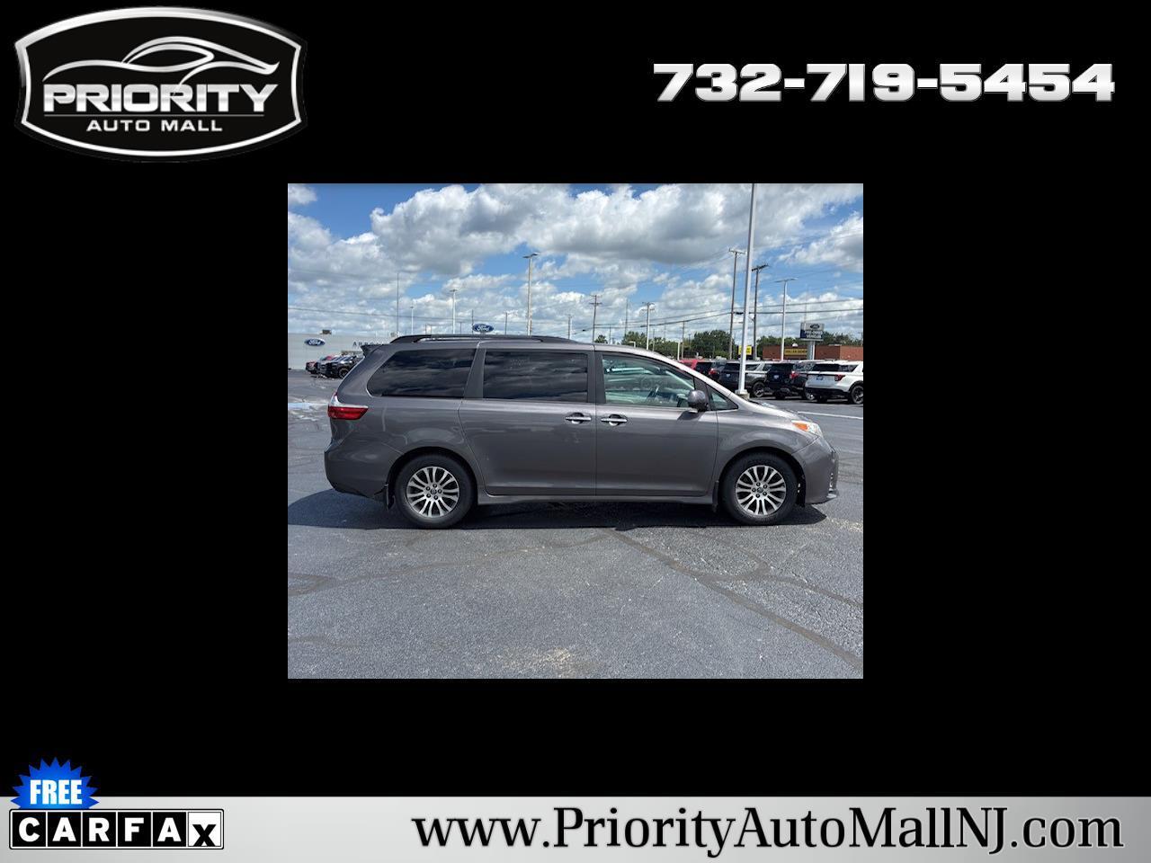 Toyota Sienna  2020