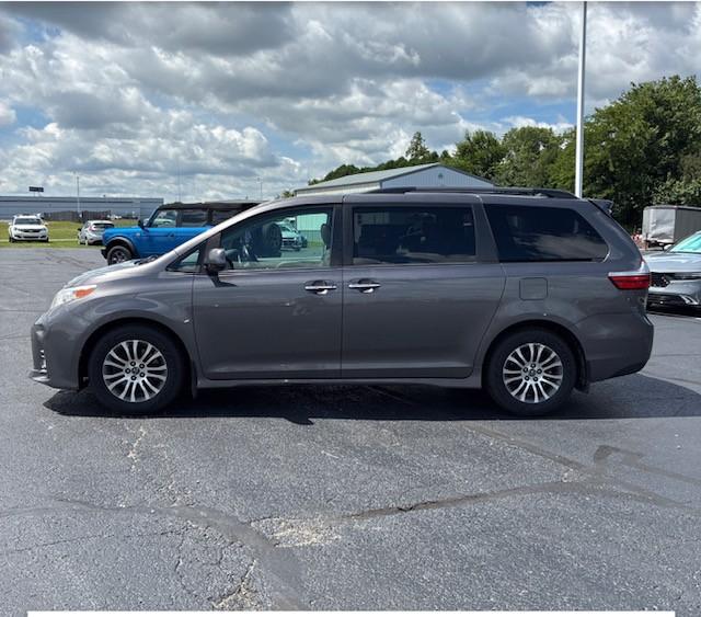 Toyota Sienna  2020