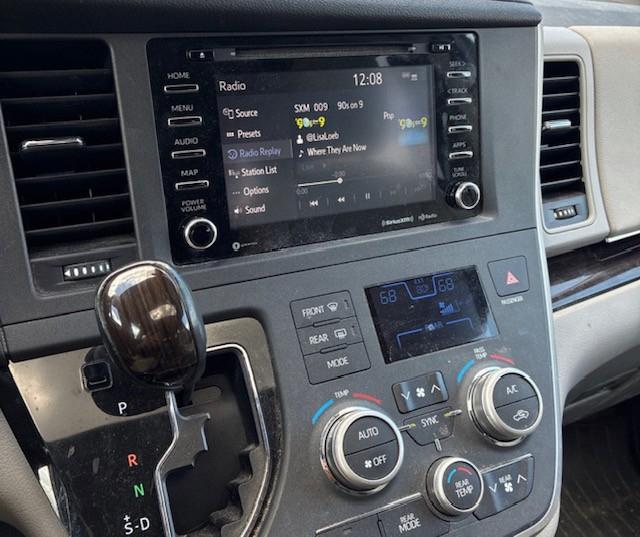 Toyota Sienna  2020