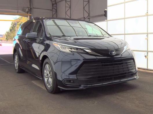 Toyota Sienna LE FWD 8-Passenger (Natl) 2022