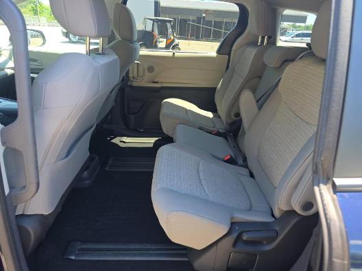 Toyota Sienna LE FWD 8-Passenger (Natl) 2022