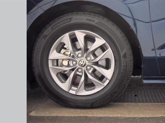 Toyota Sienna LE FWD 8-Passenger (Natl) 2022
