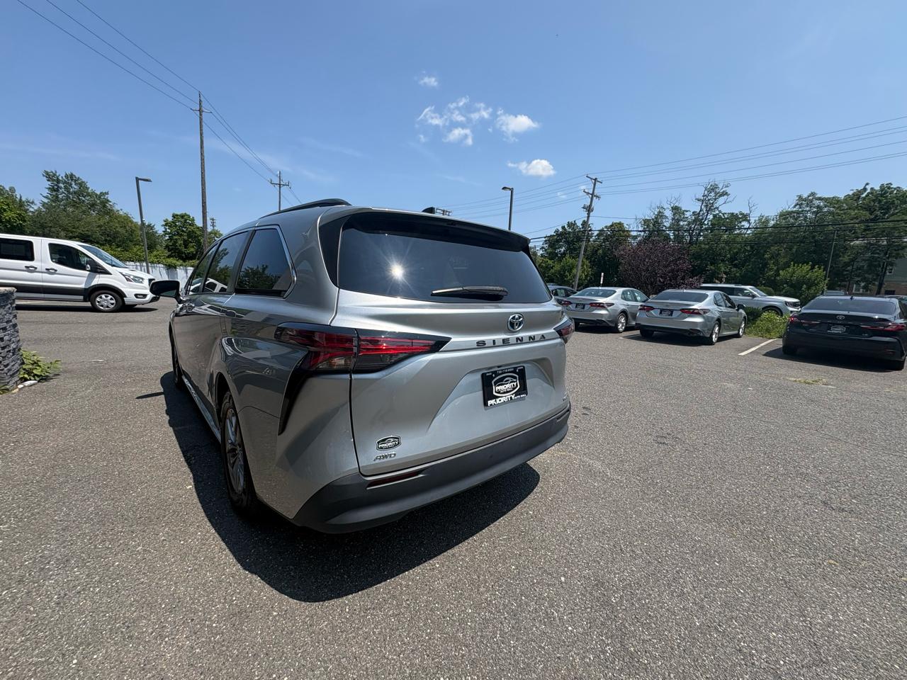 Toyota Sienna LE AWD 8-Passenger (Natl) 2022