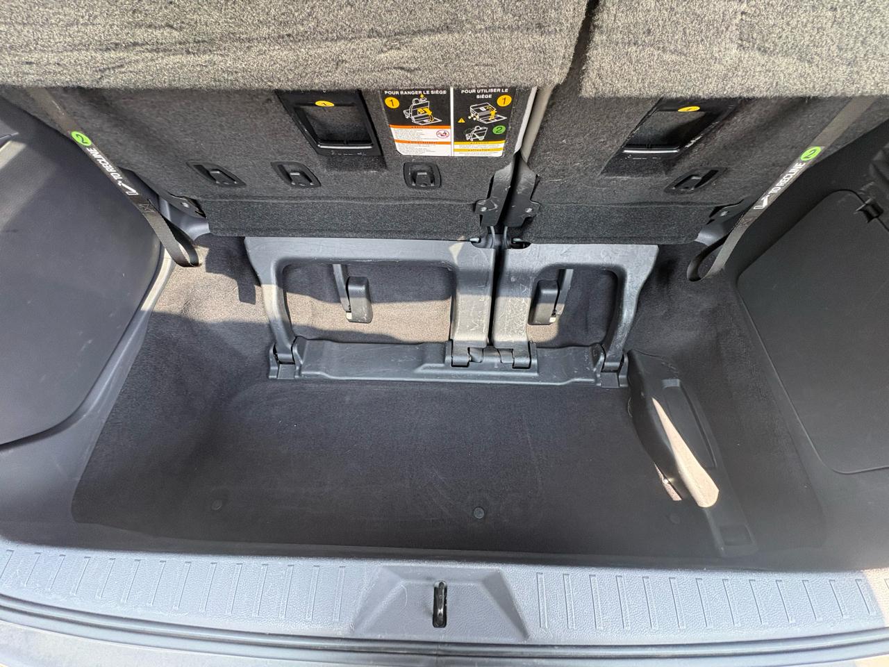 Toyota Sienna LE AWD 8-Passenger (Natl) 2022