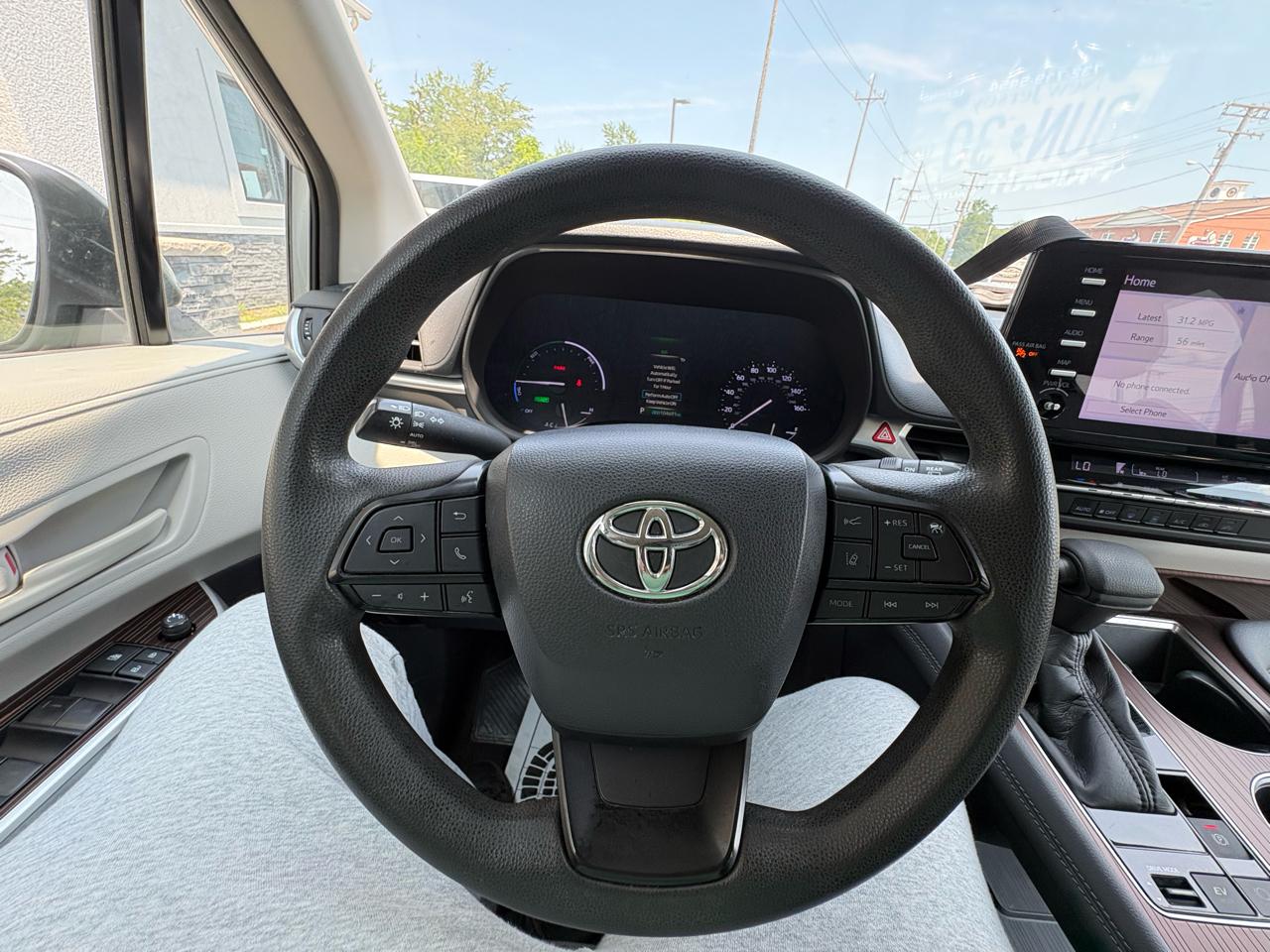 Toyota Sienna LE AWD 8-Passenger (Natl) 2022