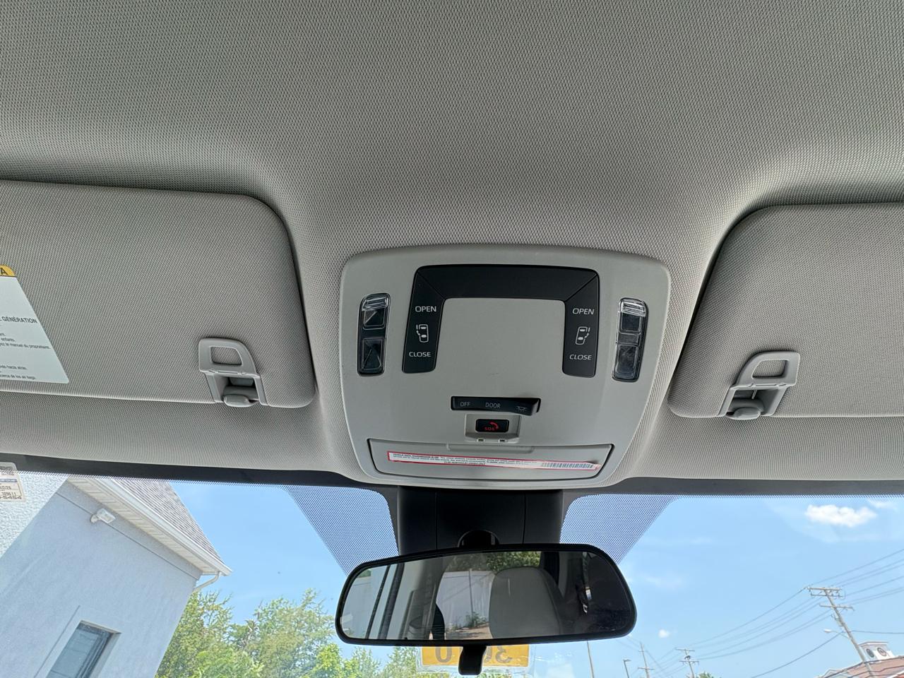 Toyota Sienna LE AWD 8-Passenger (Natl) 2022