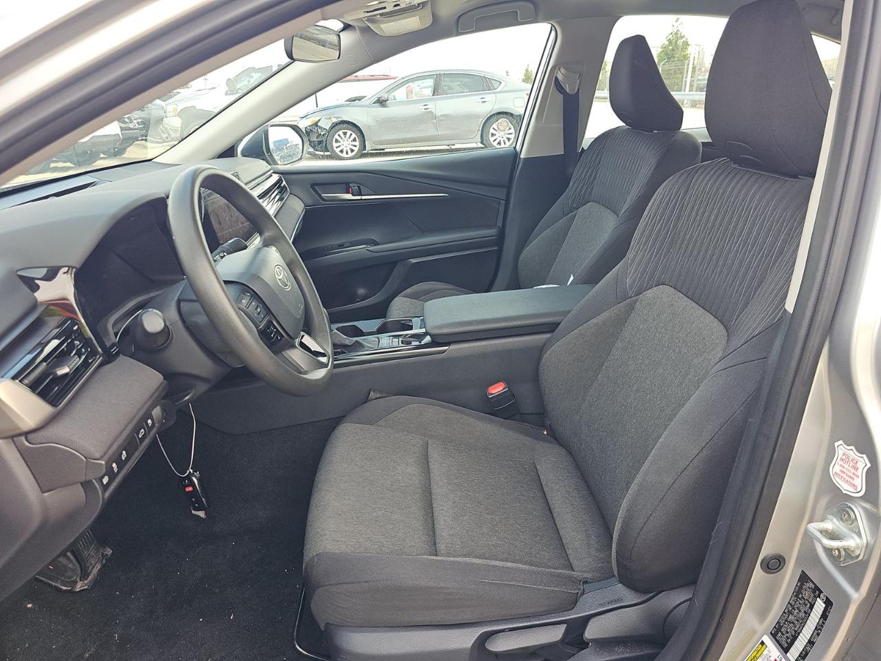 Toyota Camry LE Auto (Natl) 2022