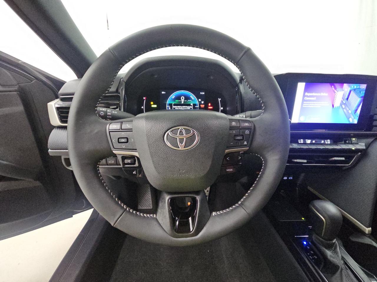 Toyota Camry LE Auto (Natl) 2022