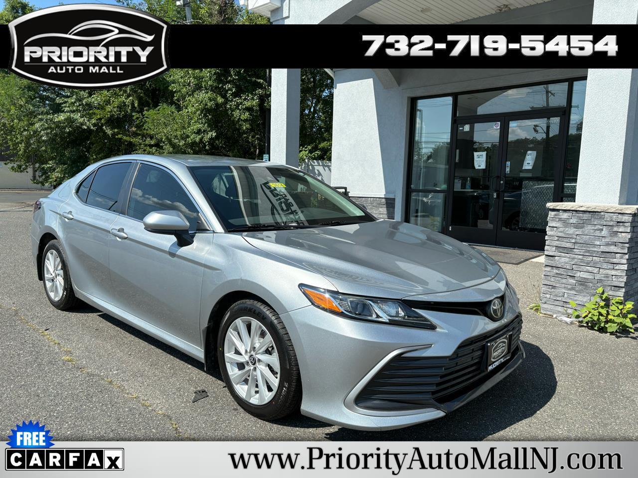 2022 Toyota Camry LE Auto (Natl)