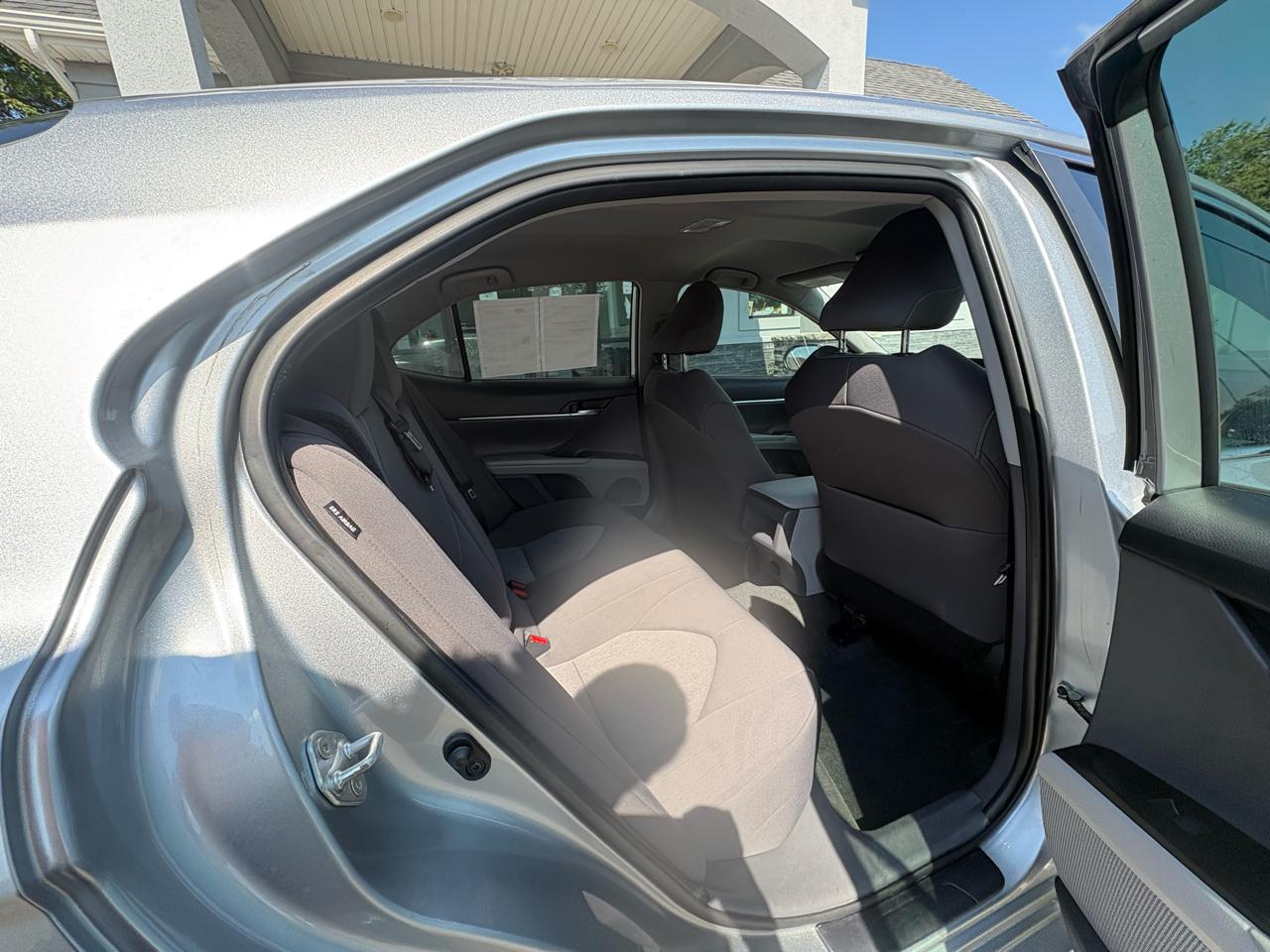 Toyota Camry LE Auto (Natl) 2022