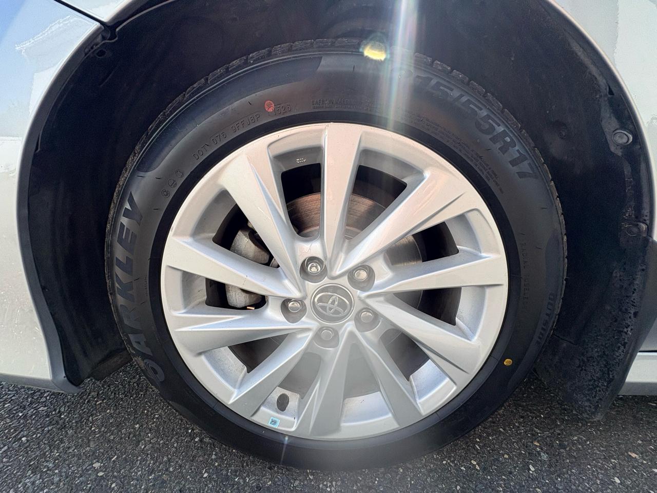 Toyota Camry LE Auto (Natl) 2022