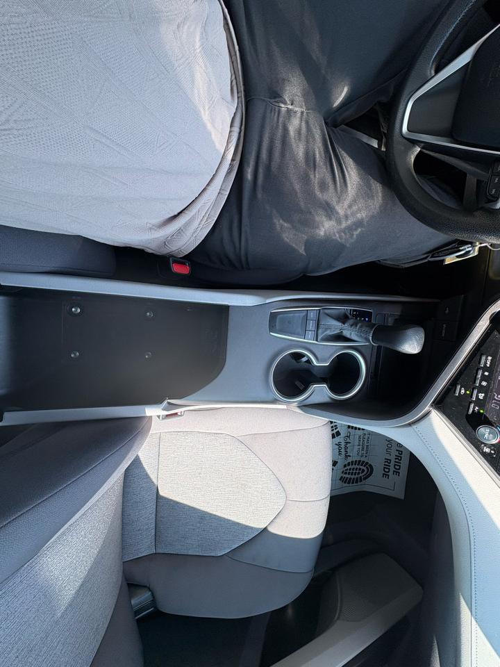 Toyota Camry LE Auto (Natl) 2022