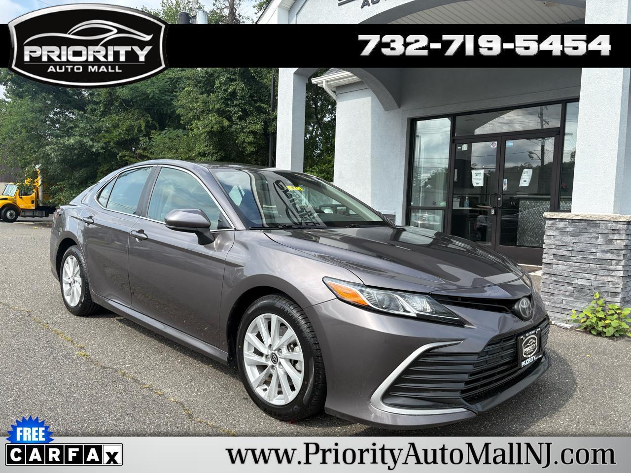 2022 Toyota Camry LE Auto (Natl)