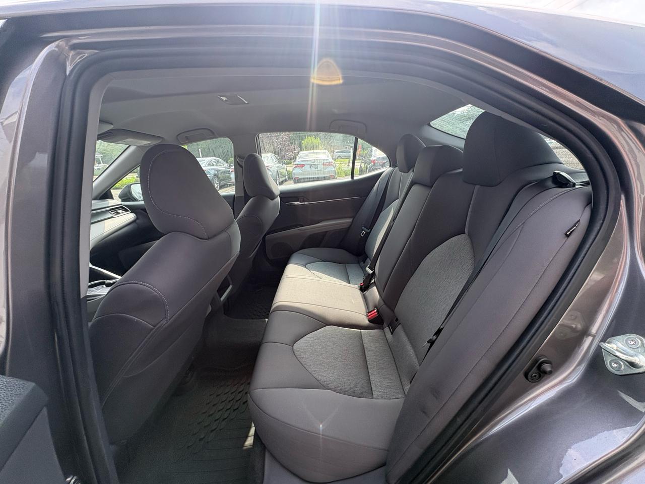 Toyota Camry LE Auto (Natl) 2022