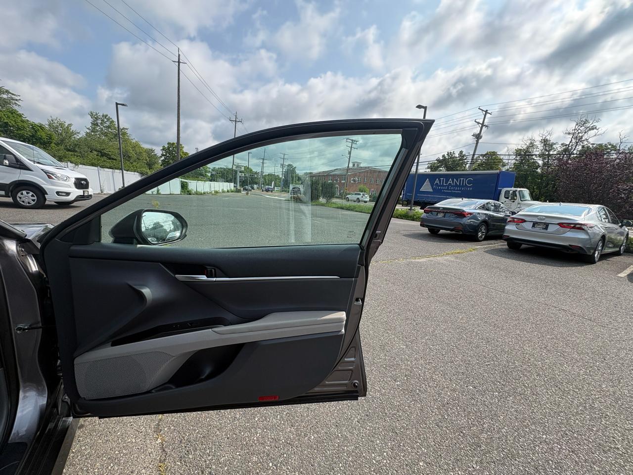 Toyota Camry LE Auto (Natl) 2022