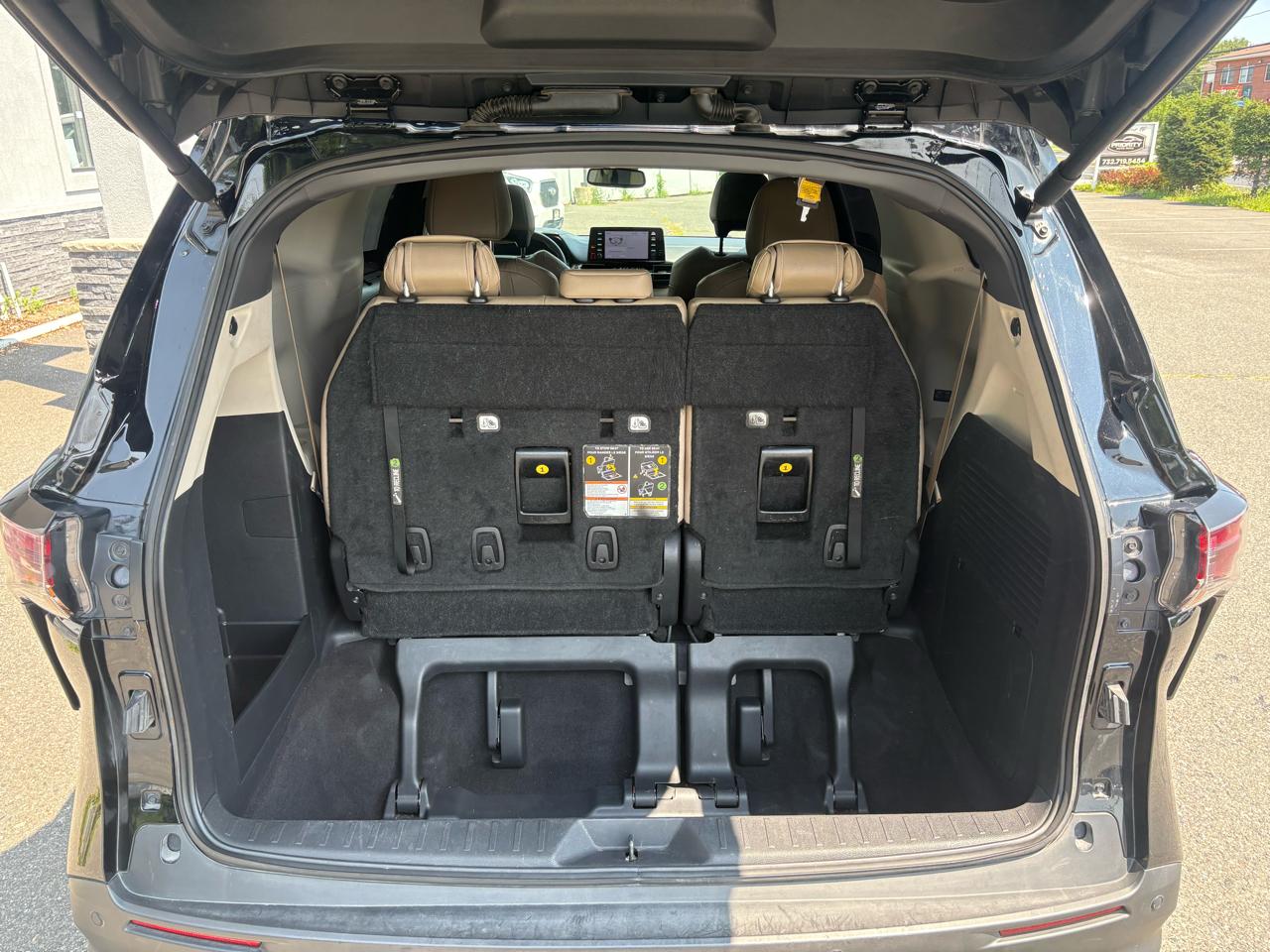 Toyota Sienna XLE FWD 8-Passenger (Natl) 2024