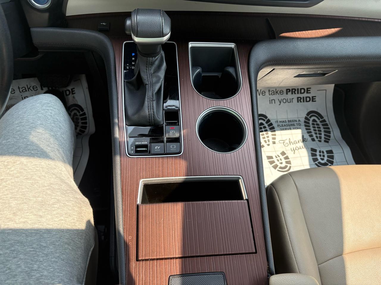 Toyota Sienna XLE FWD 8-Passenger (Natl) 2024