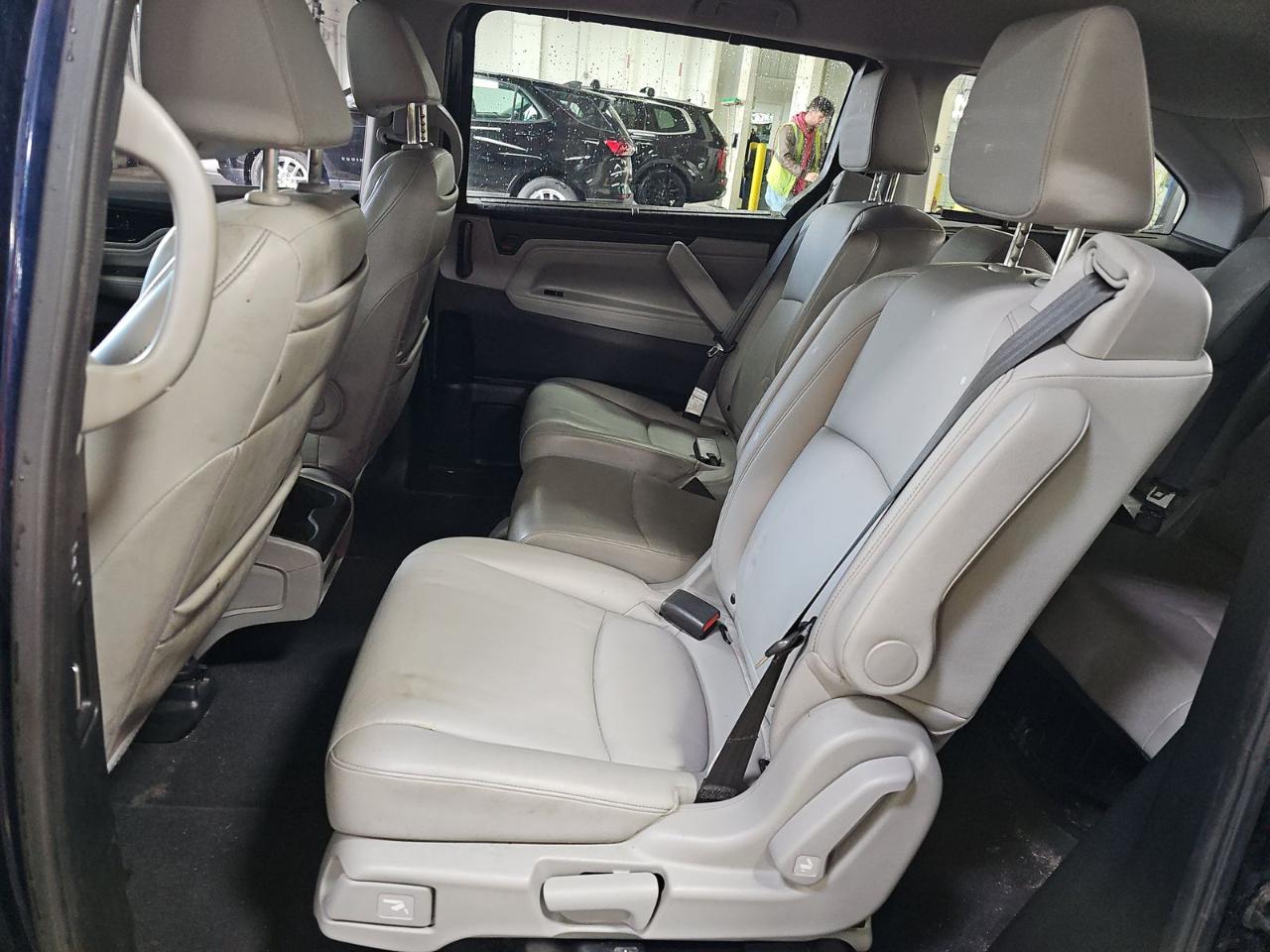 Honda Odyssey Touring Auto 2023