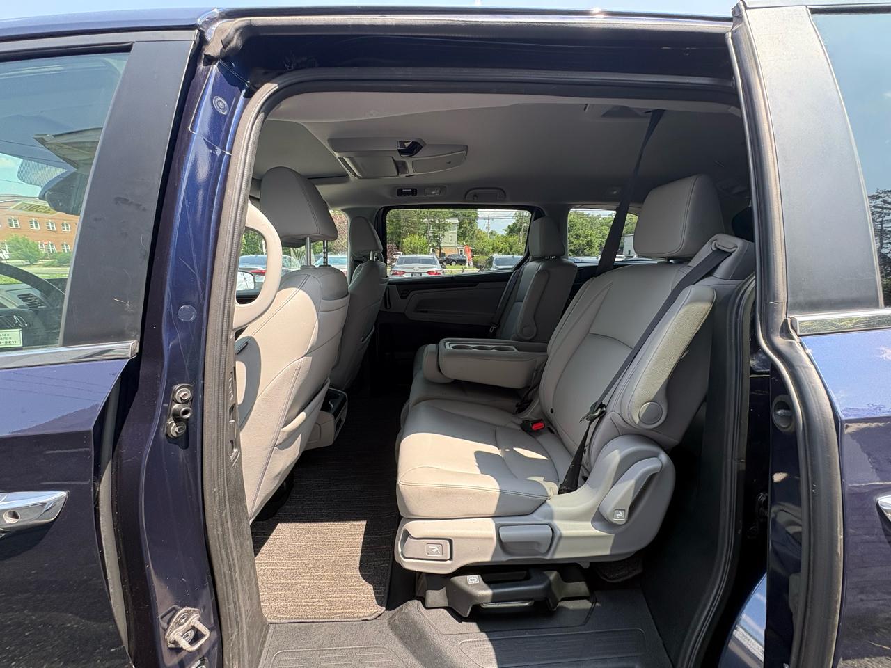 Honda Odyssey Touring Auto 2023