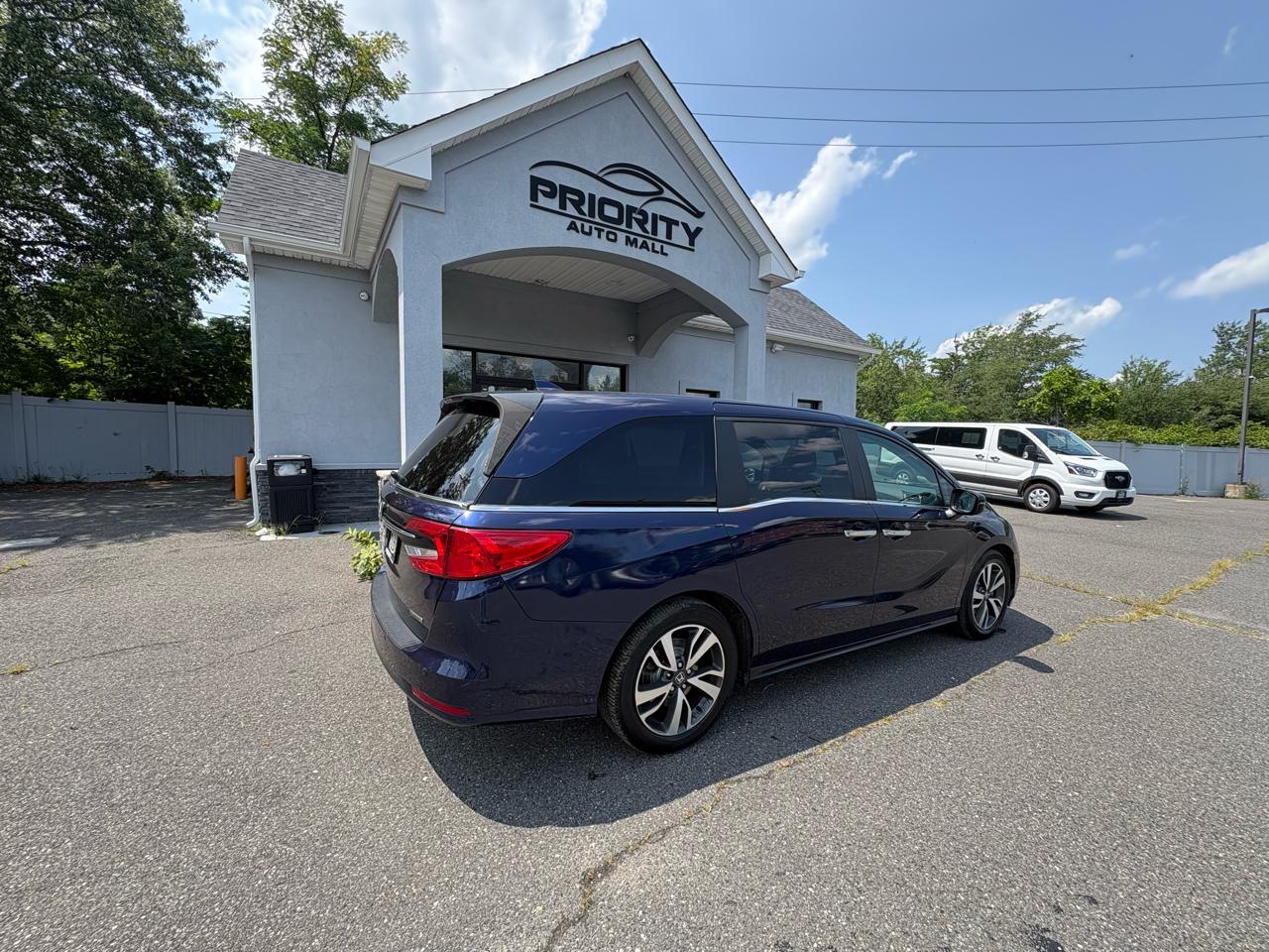 Honda Odyssey Touring Auto 2023