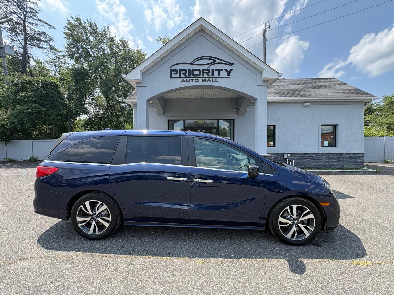 Honda Odyssey Touring Auto 2023
