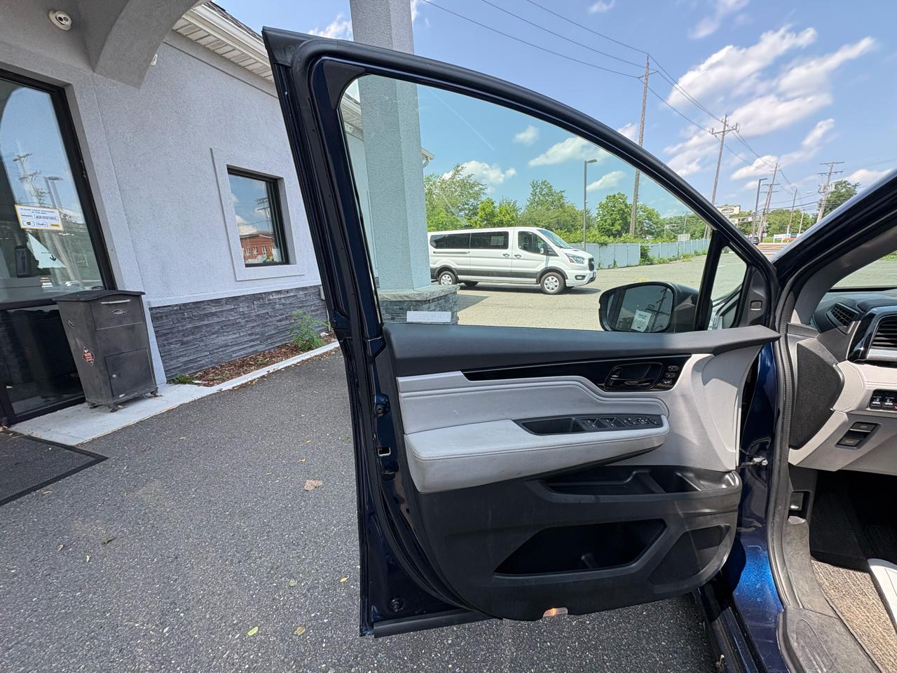 Honda Odyssey Touring Auto 2023