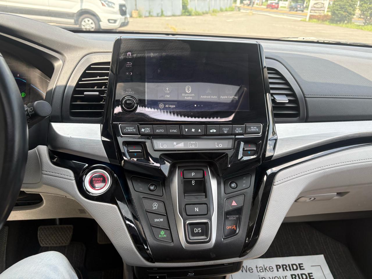 Honda Odyssey Touring Auto 2023