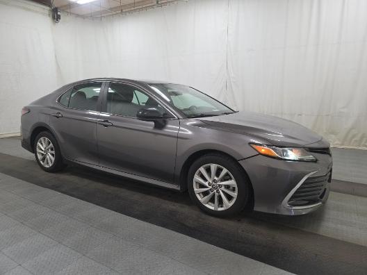 Toyota Camry LE Auto (Natl) 2021