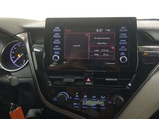 Toyota Camry LE Auto (Natl) 2021