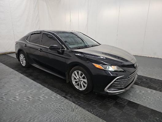 Toyota Camry LE Auto (Natl) 2021