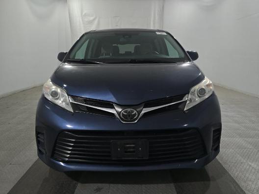 Toyota Sienna LE FWD 8-Passenger (Natl) 2020