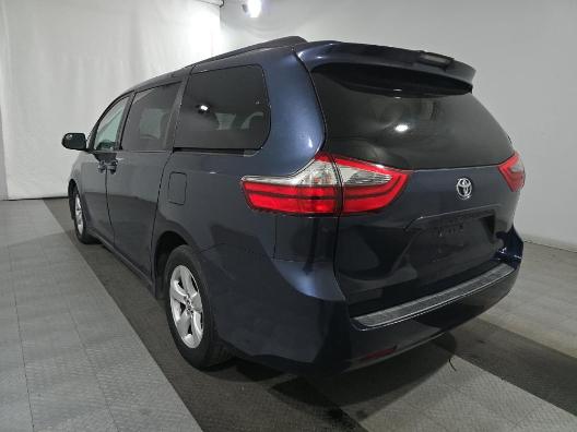 Toyota Sienna LE FWD 8-Passenger (Natl) 2020