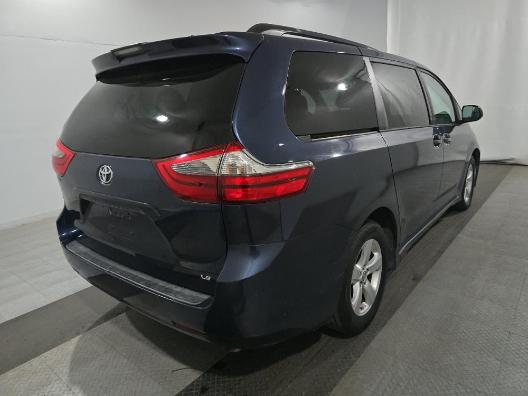 Toyota Sienna LE FWD 8-Passenger (Natl) 2020