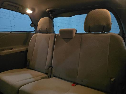 Toyota Sienna LE FWD 8-Passenger (Natl) 2020
