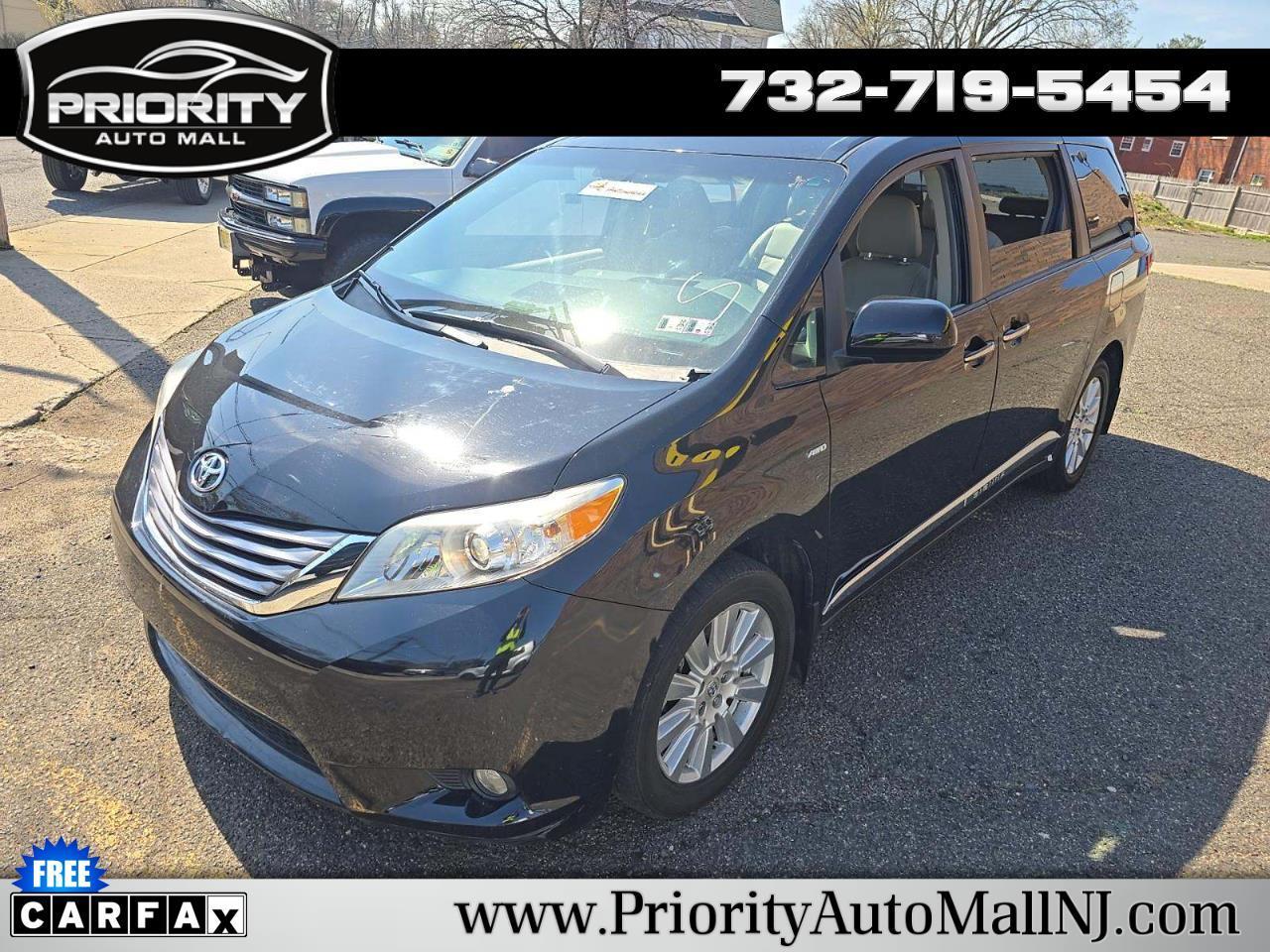 Toyota Sienna XLE 8-Passenger 2017