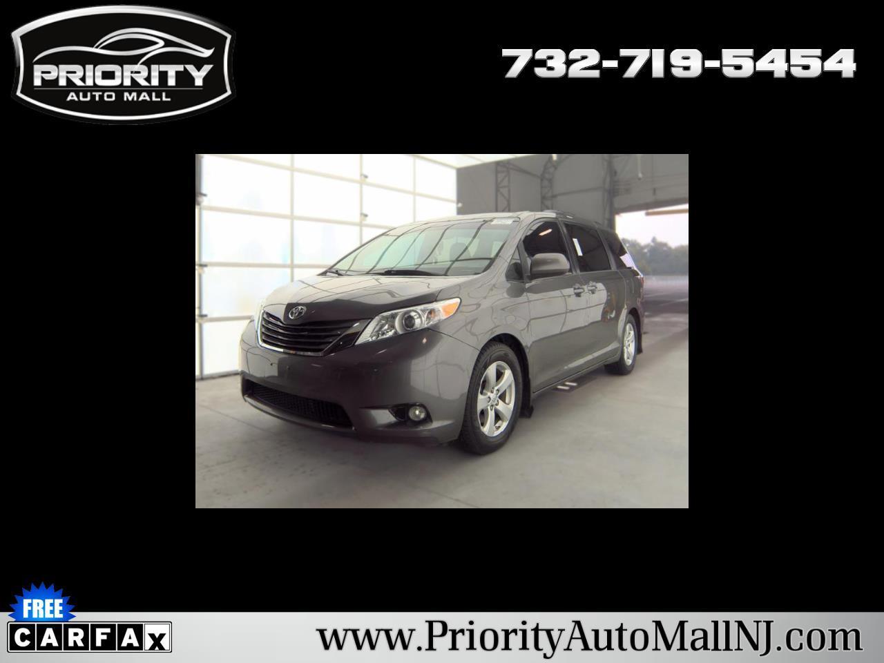 2015 Toyota Sienna 5dr 8-Pass Van LE FWD (Natl)