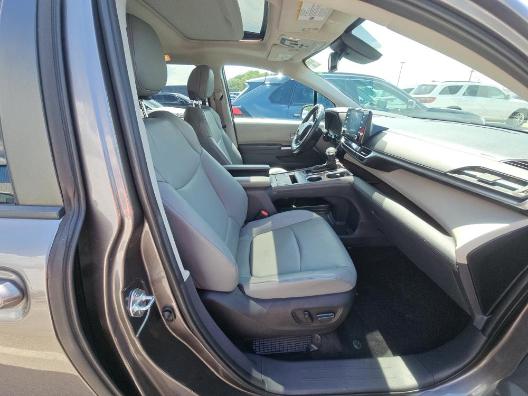 Toyota Sienna XLE FWD 8-Passenger (Natl) 2023