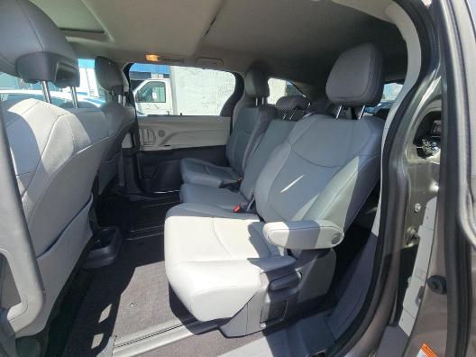Toyota Sienna XLE FWD 8-Passenger (Natl) 2023